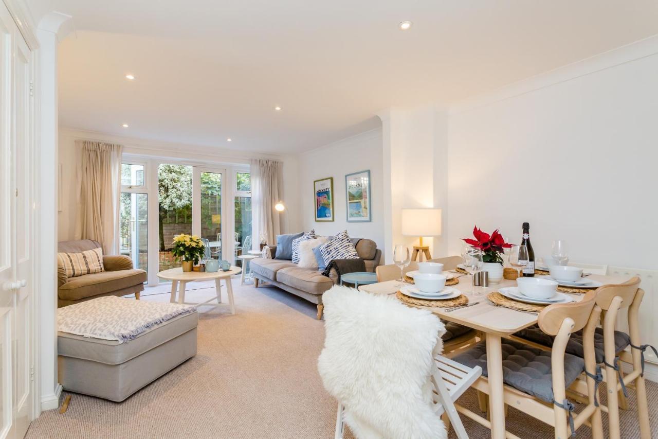 Modern Mews House With Free Parking Space, And Patio By Huluki Sussex Brighton